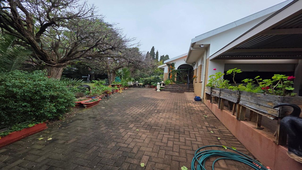 Photo 16 of 20
