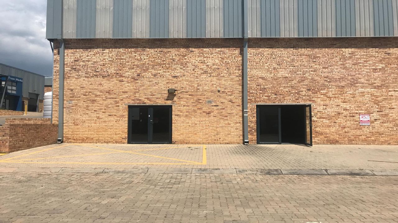 Photo 2 of 17
