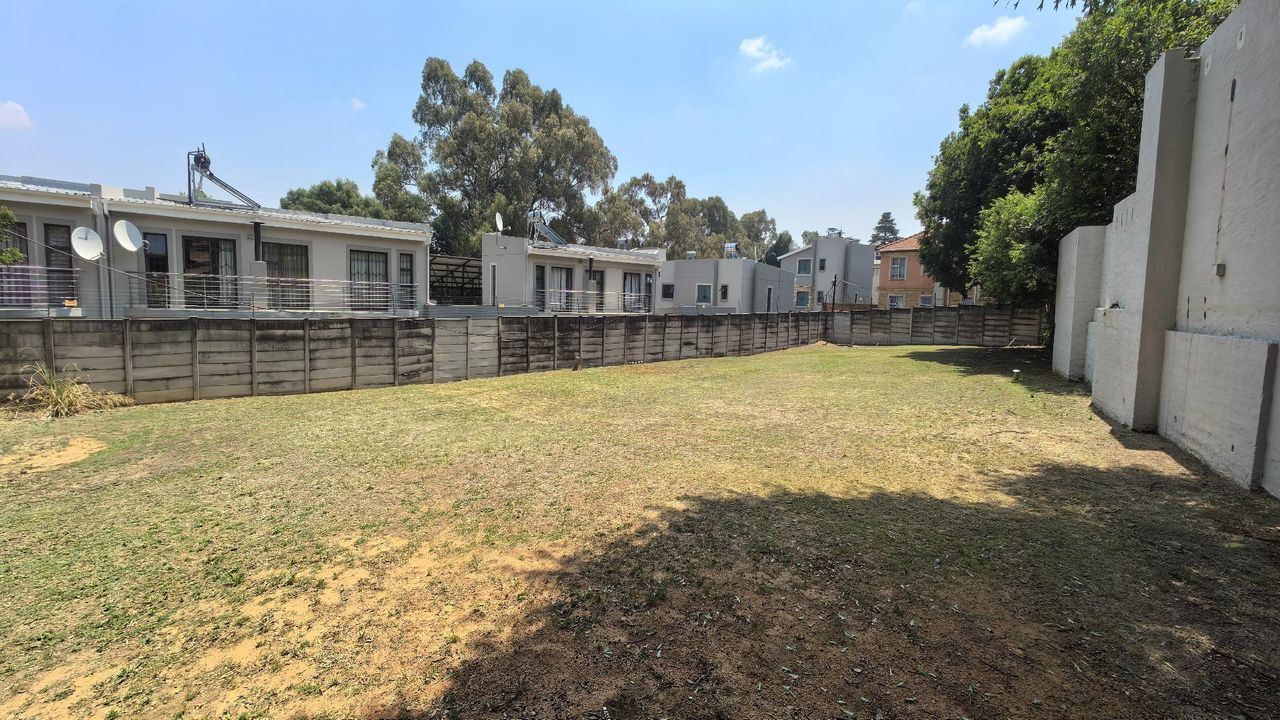 Photo 22 of 26