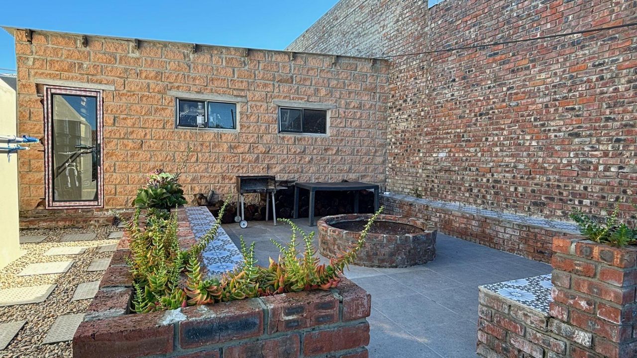 Photo of 4 Bedroom house for sale in Blanco, George