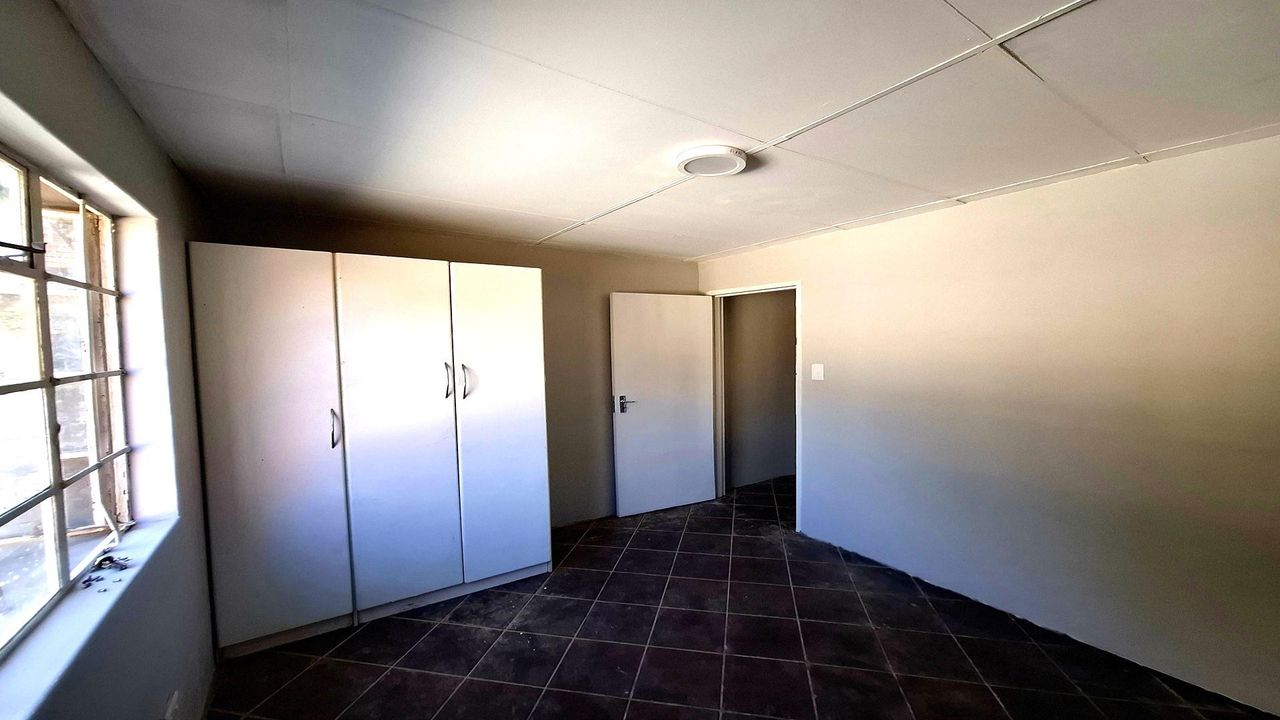 Photo 6 of 15