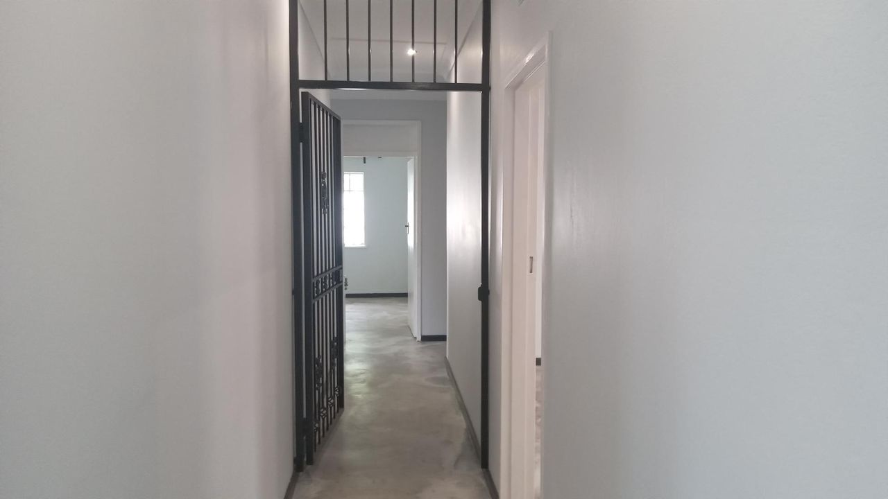 Photo 7 of 21