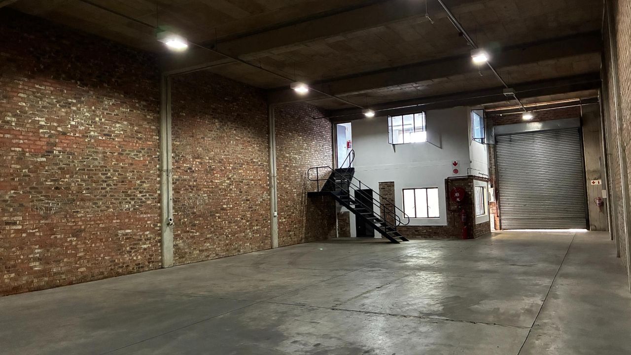 Photo 2 of 17