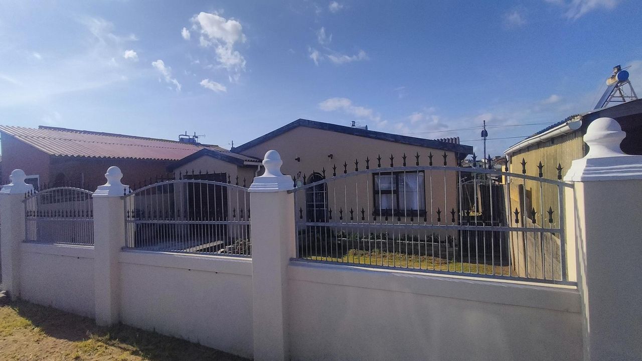 Photo 2 of 23