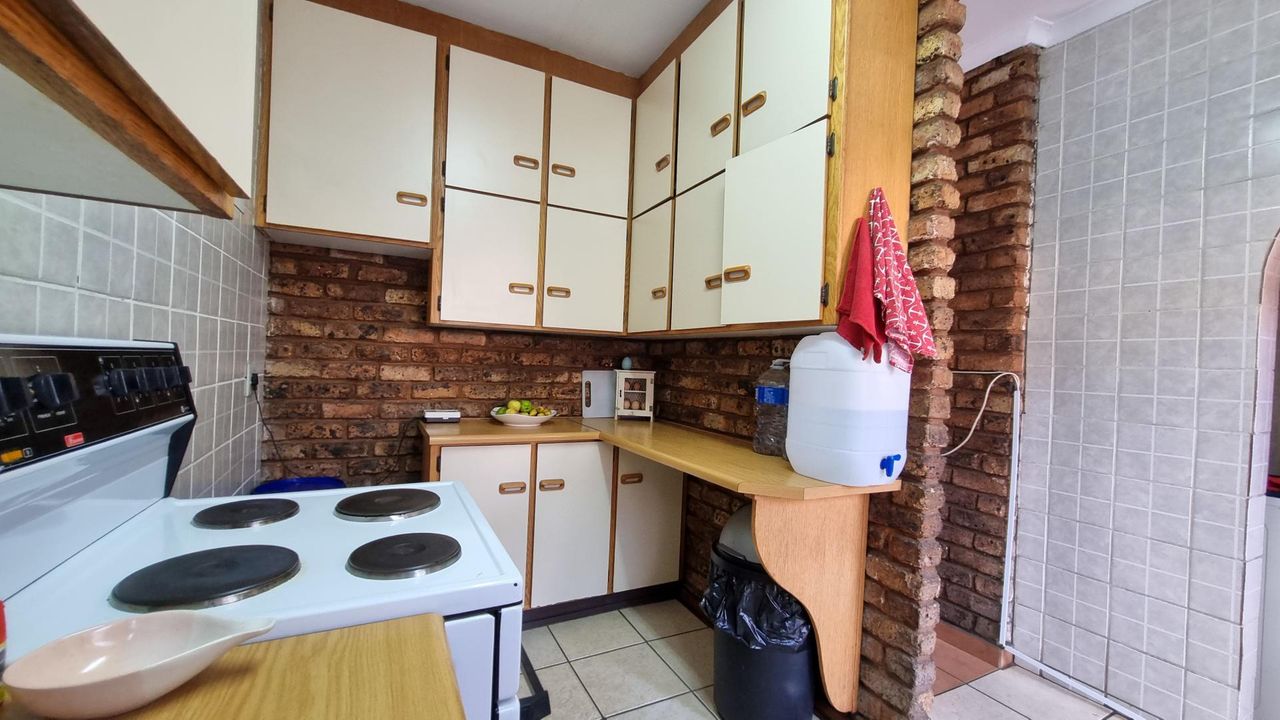 Photo 3 of 15
