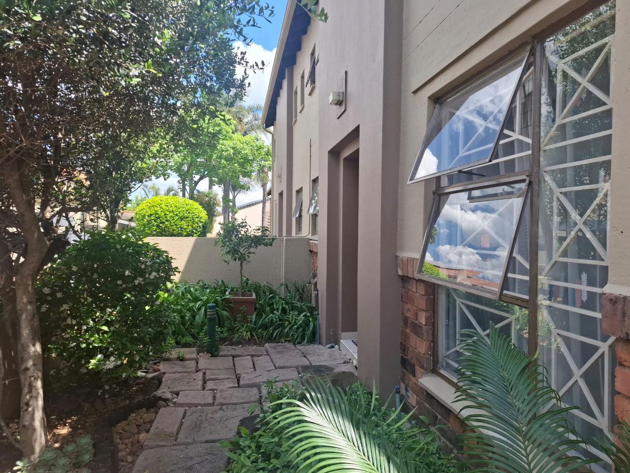 Photo 19 of 29