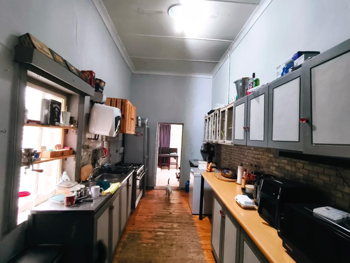 Photo 6 of 24