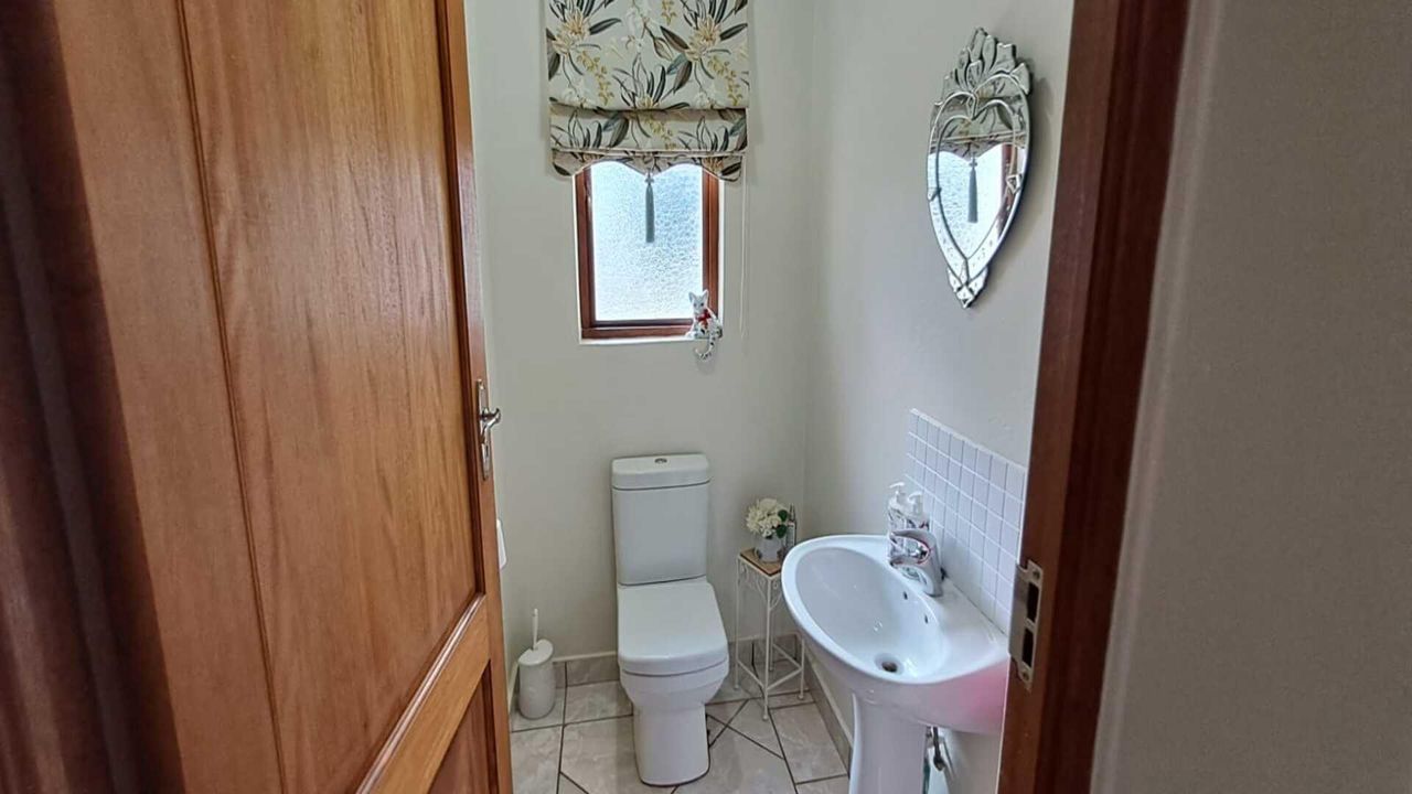 Photo 27 of 47