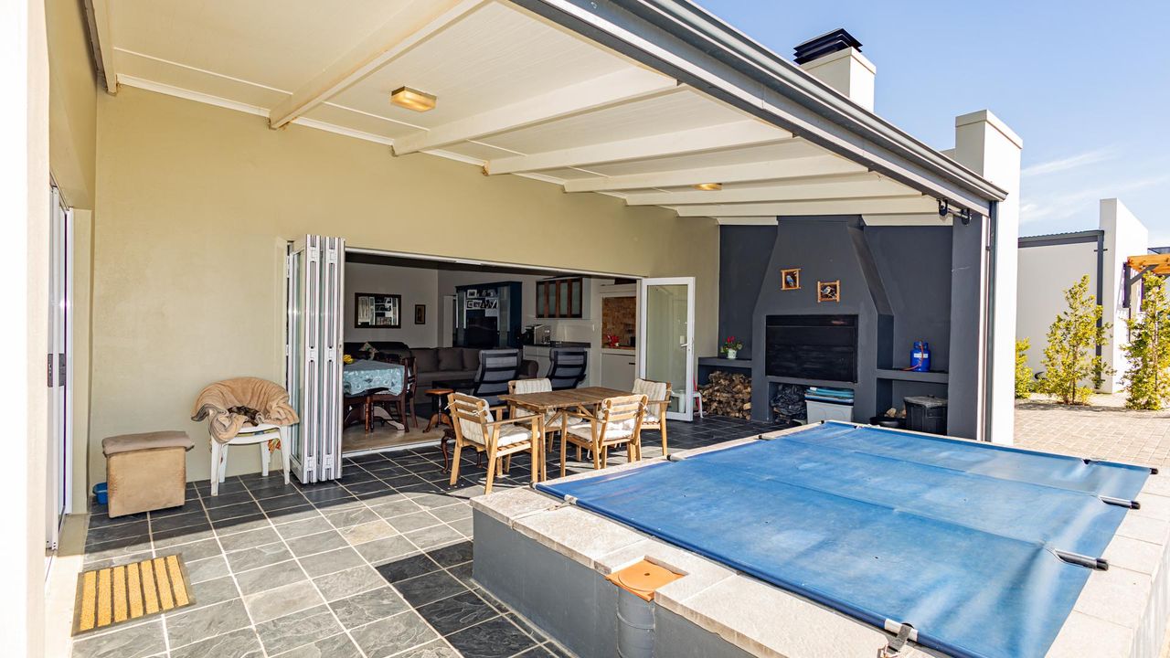 Photo of 4 Bedroom house for sale in Silwerstrand Golf And River Estate, Robertson
