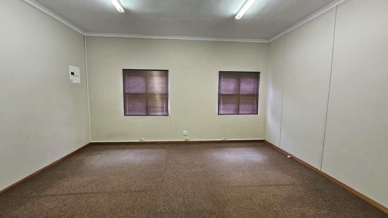 Photo 7 of 22