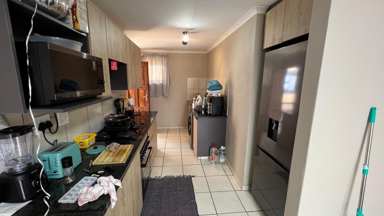 Photo 3 of 12