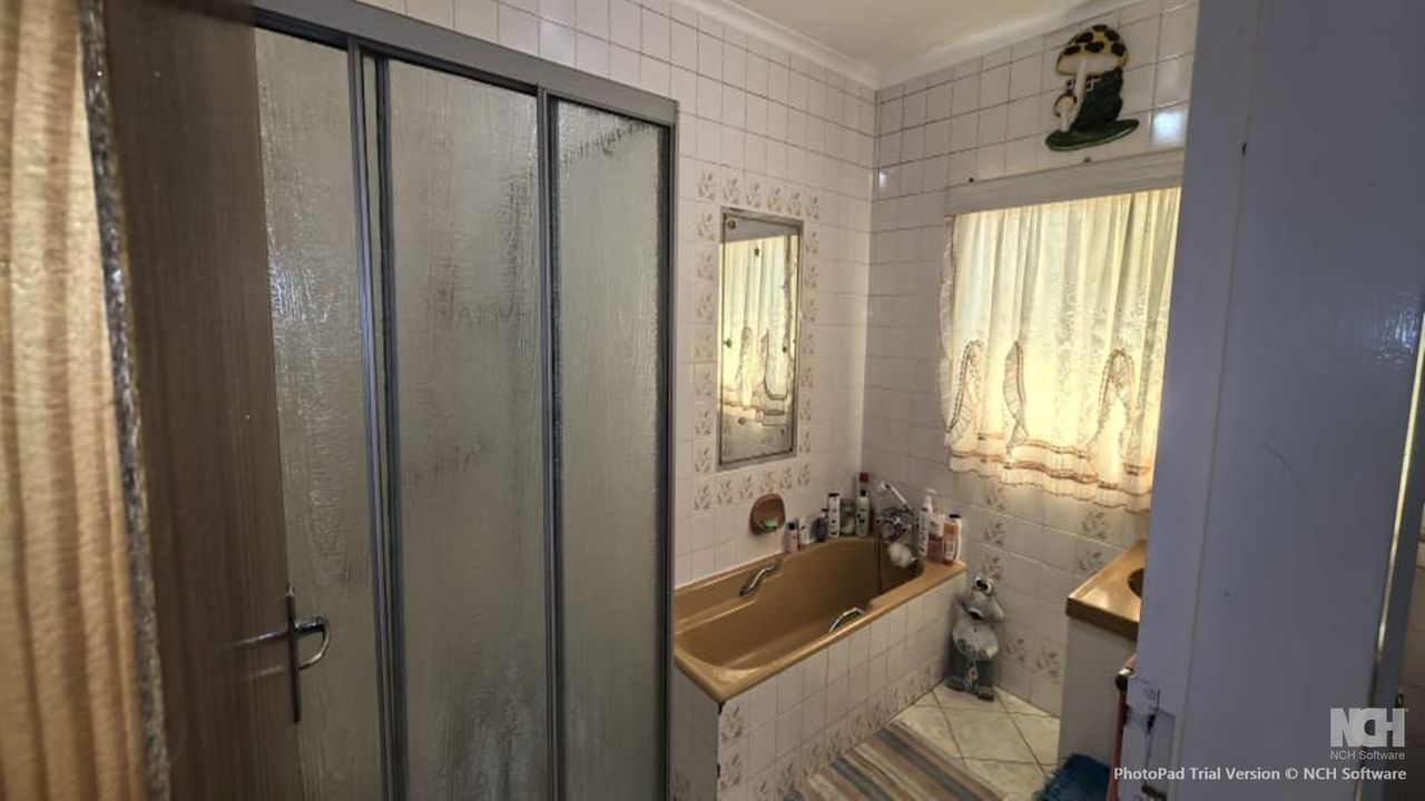 Photo 20 of 26