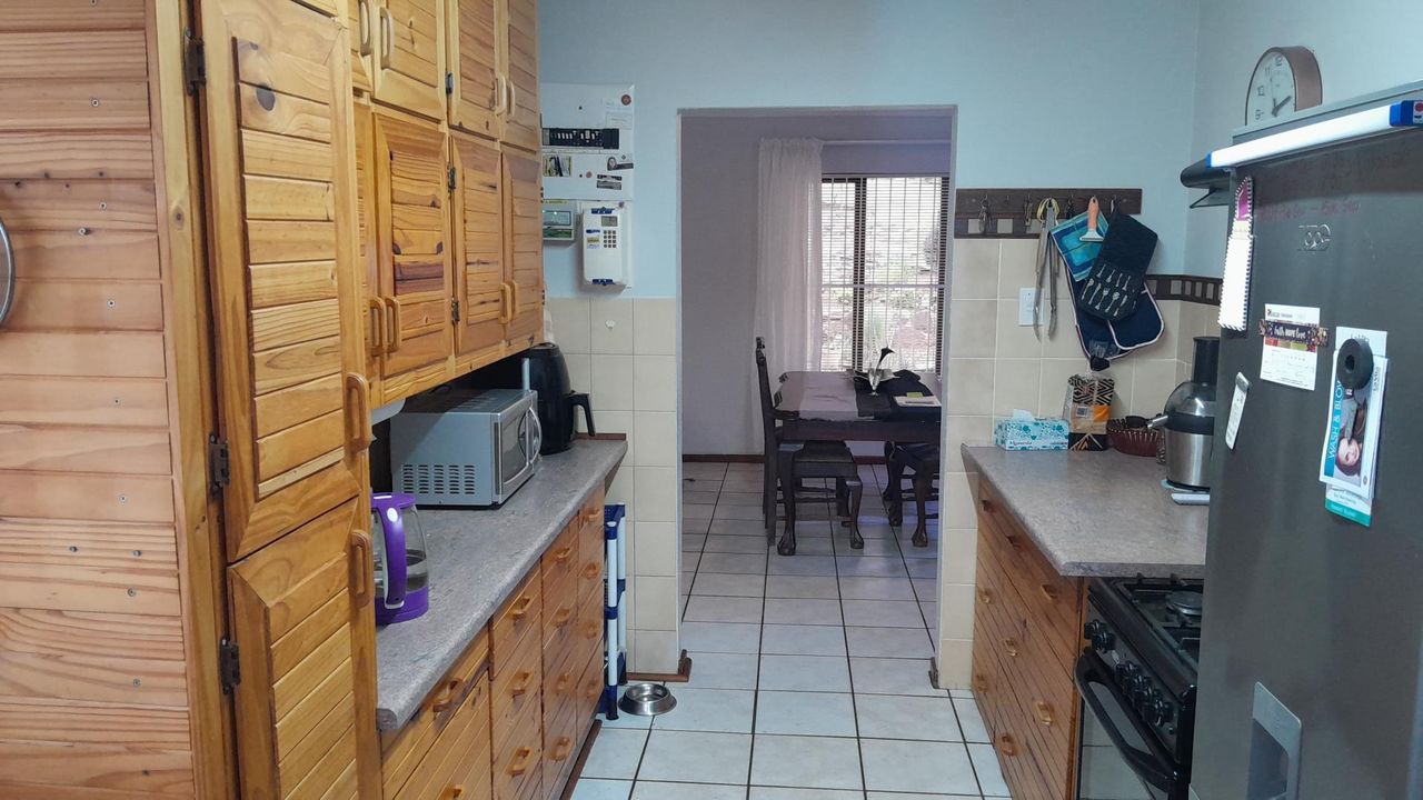 Photo 5 of 50