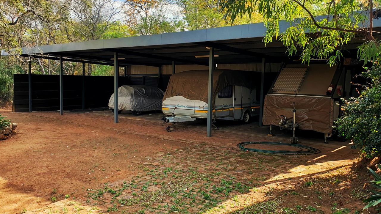 Photo 11 of 26