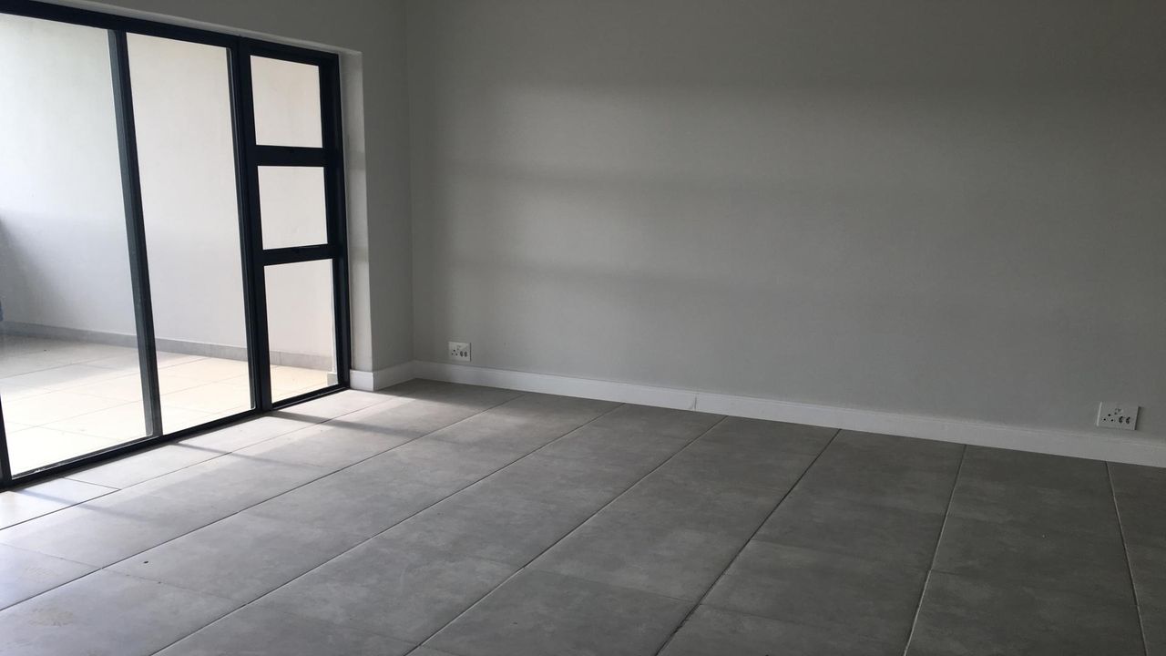 Photo 4 of 18