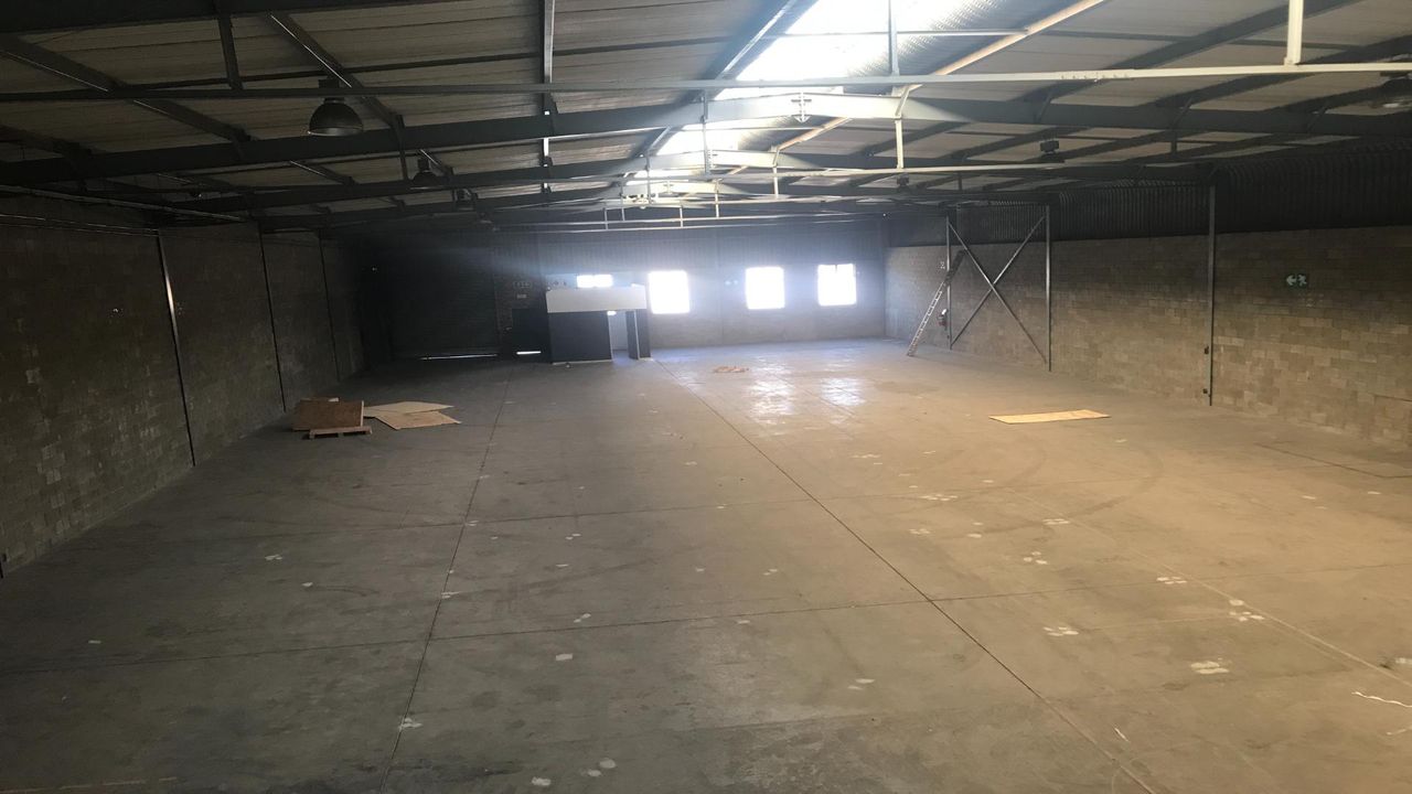 Photo 15 of 25