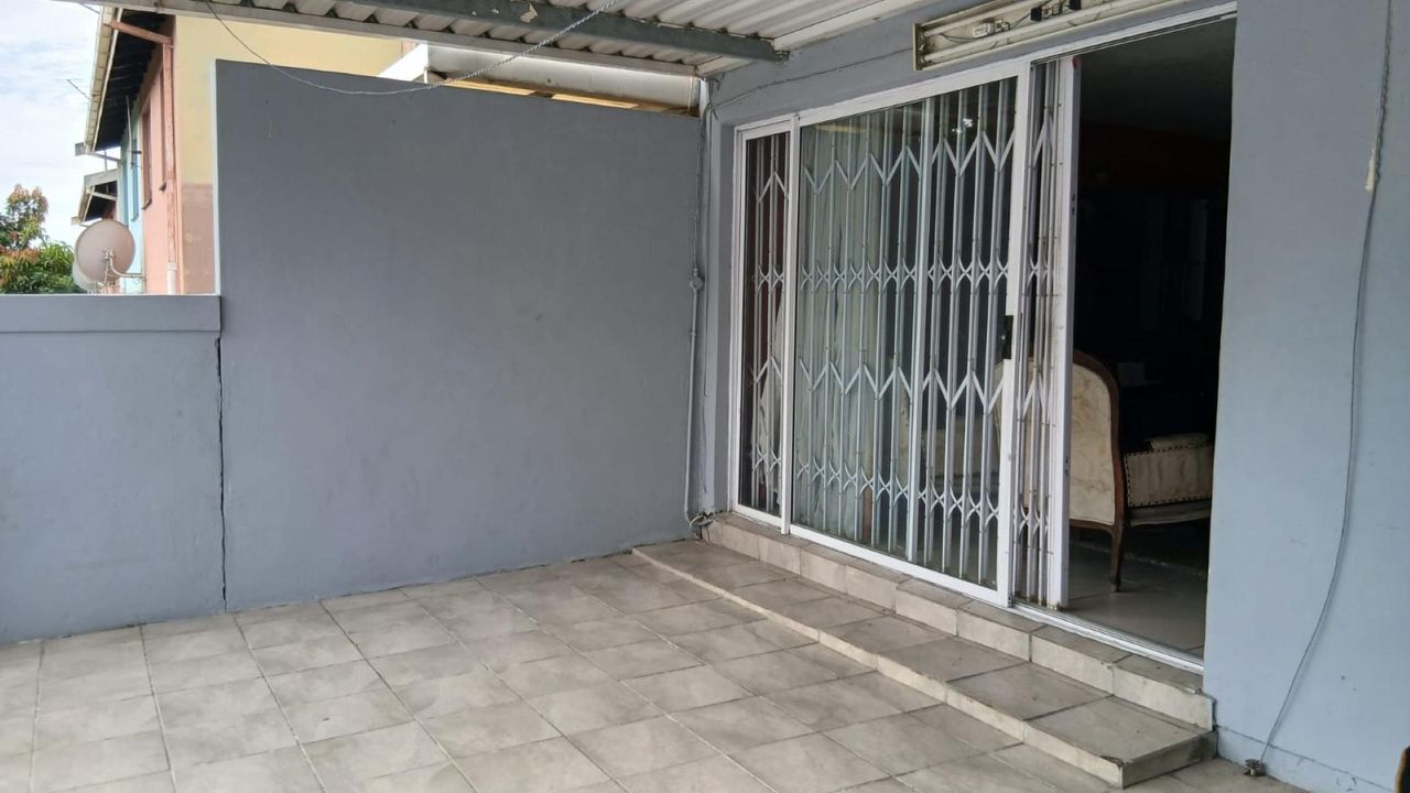 Photo 20 of 23