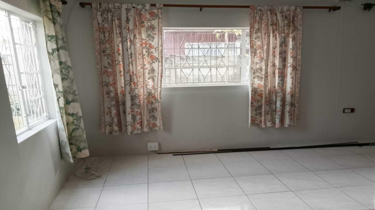 Photo 17 of 21