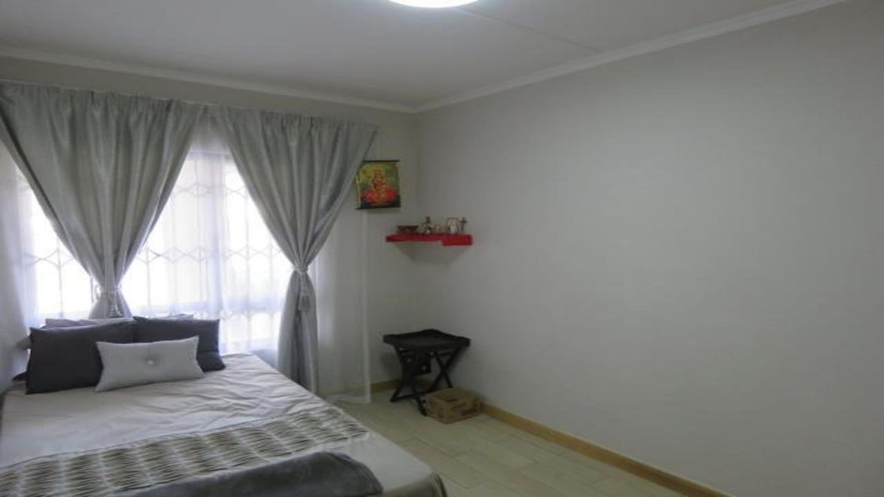 Photo 7 of 13