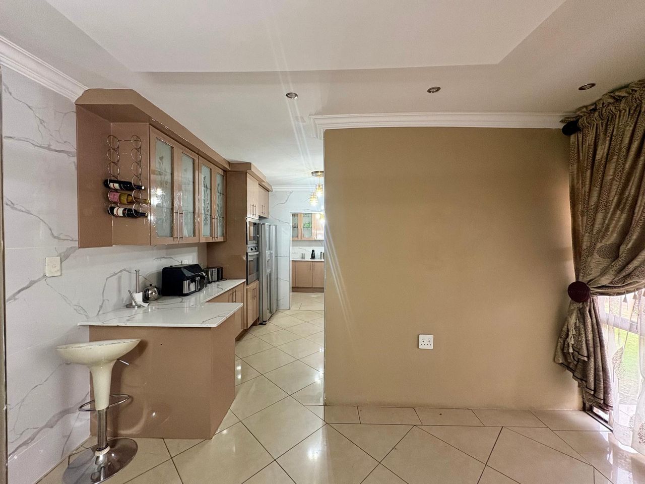 Photo 8 of 25