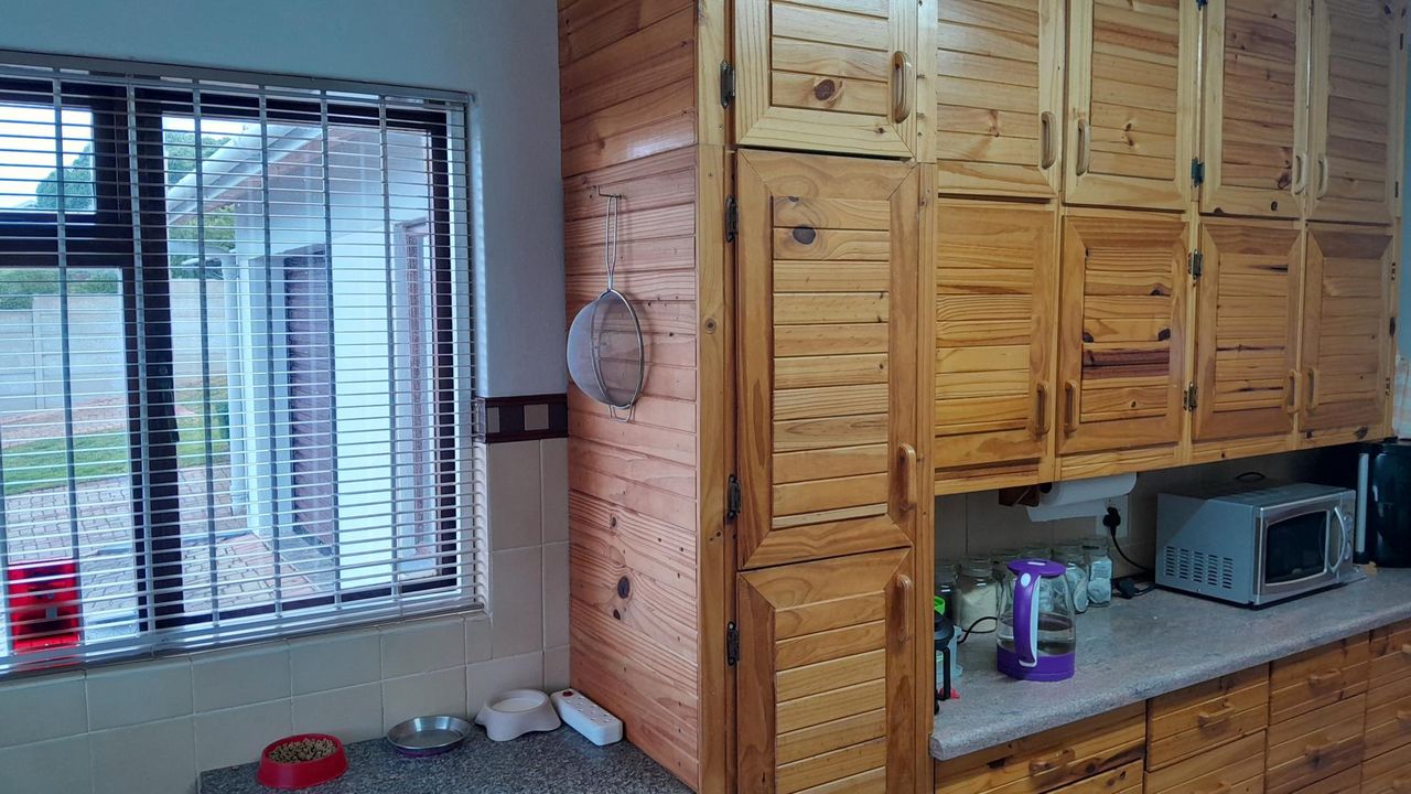 Photo 6 of 50