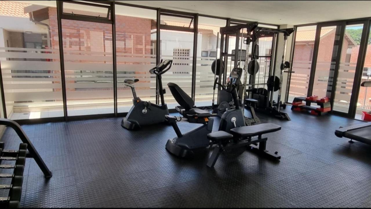 Photo 3 of 17