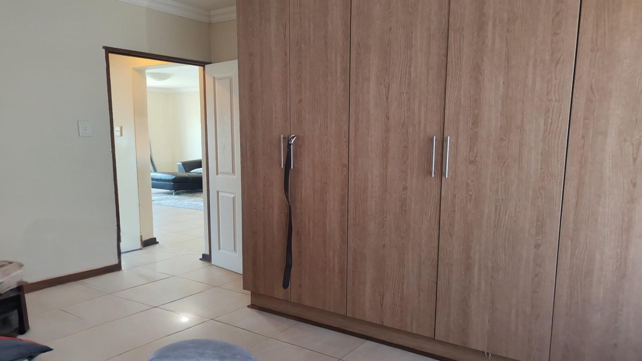 Photo 6 of 16