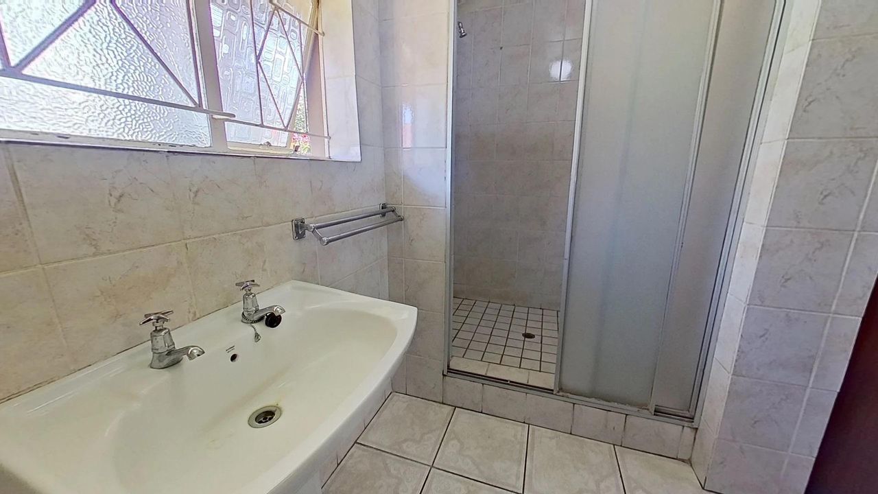 Photo 19 of 20