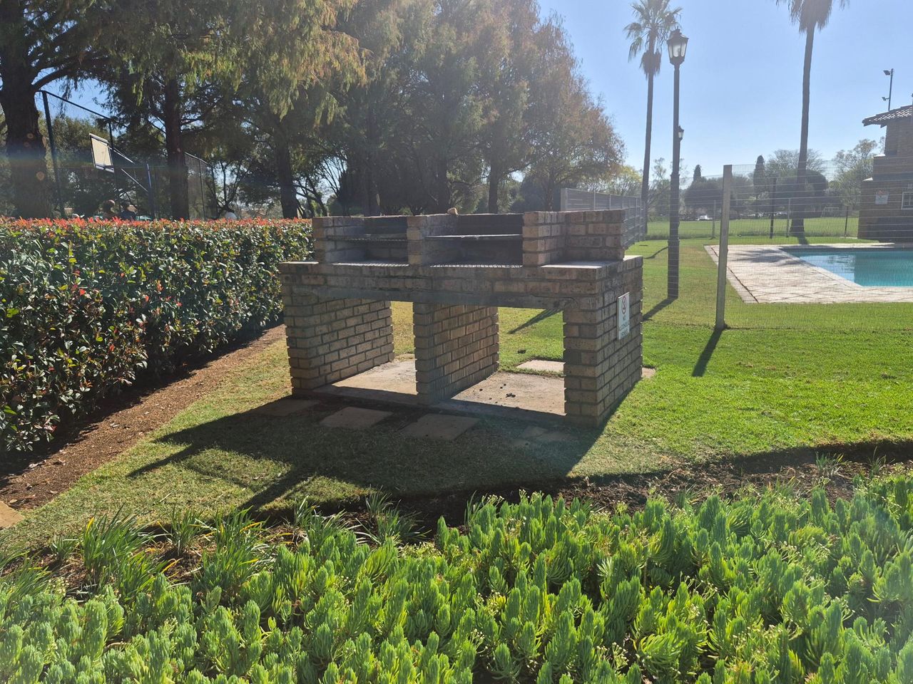 Photo 3 of 21