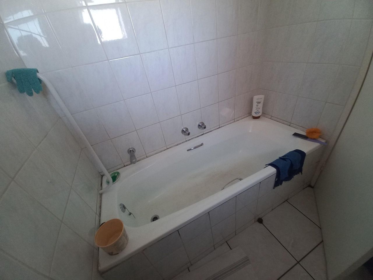 Photo 13 of 28