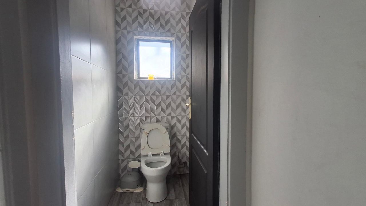 Photo 20 of 21