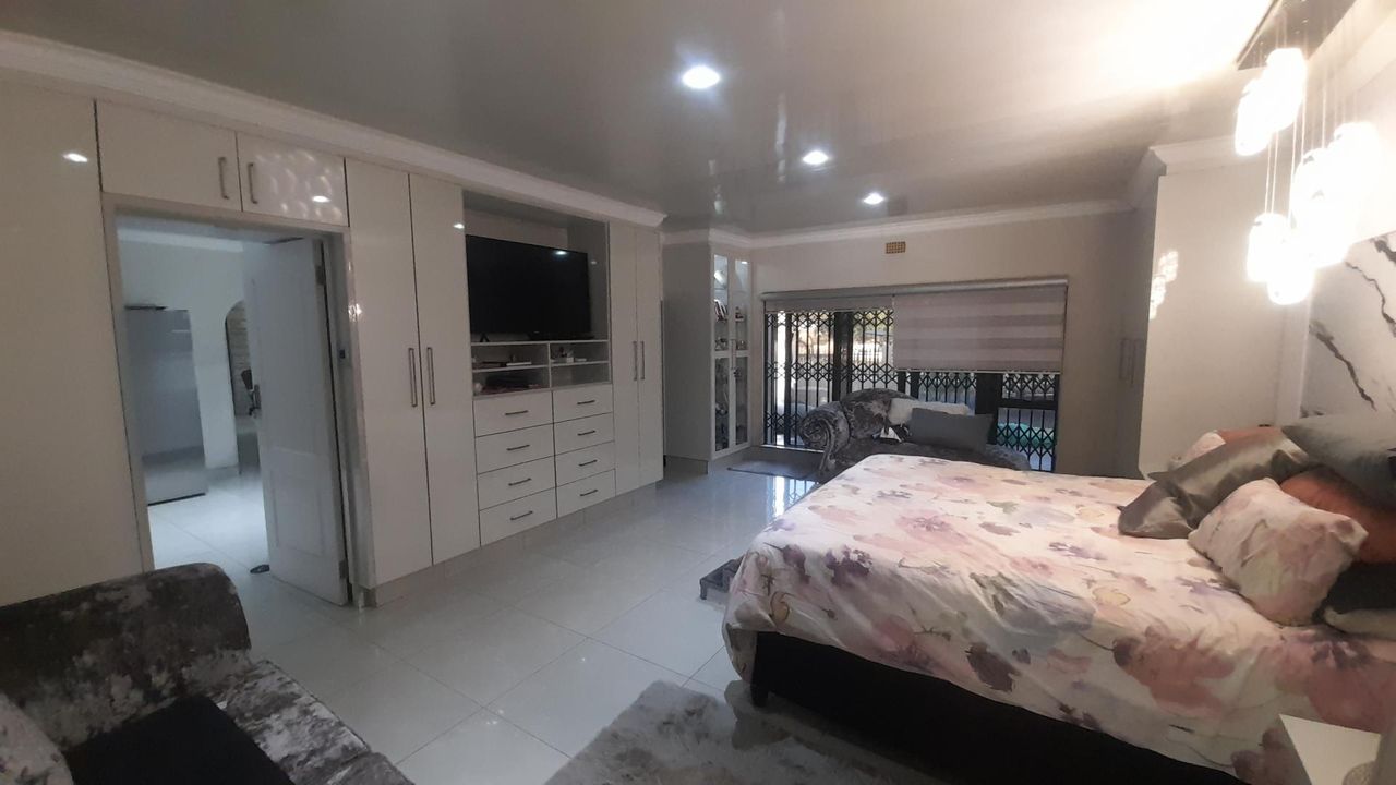 Photo of 4 Bedroom house for sale in Dennesig, Middelburg