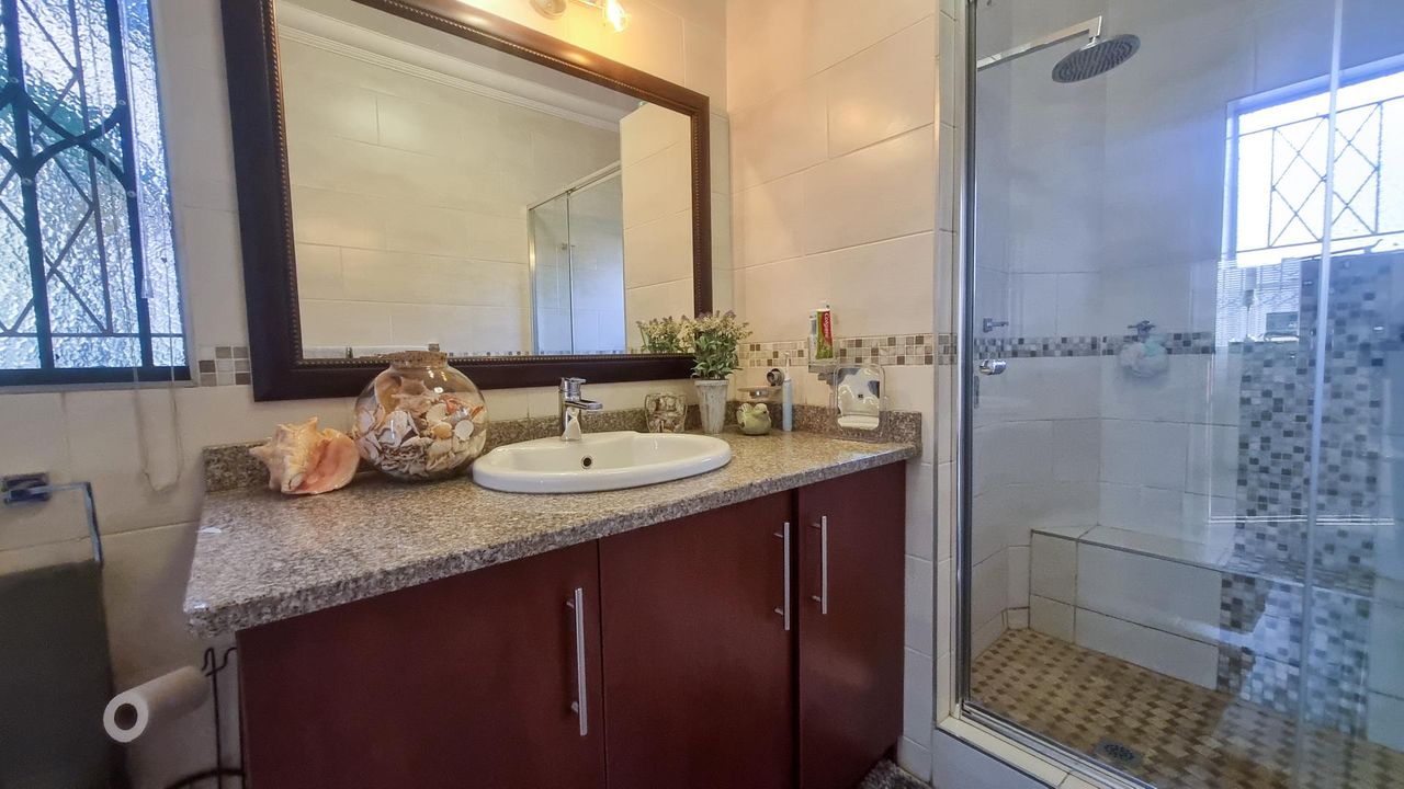 Photo of 4 Bedroom house for sale in Groenkol, Middelburg