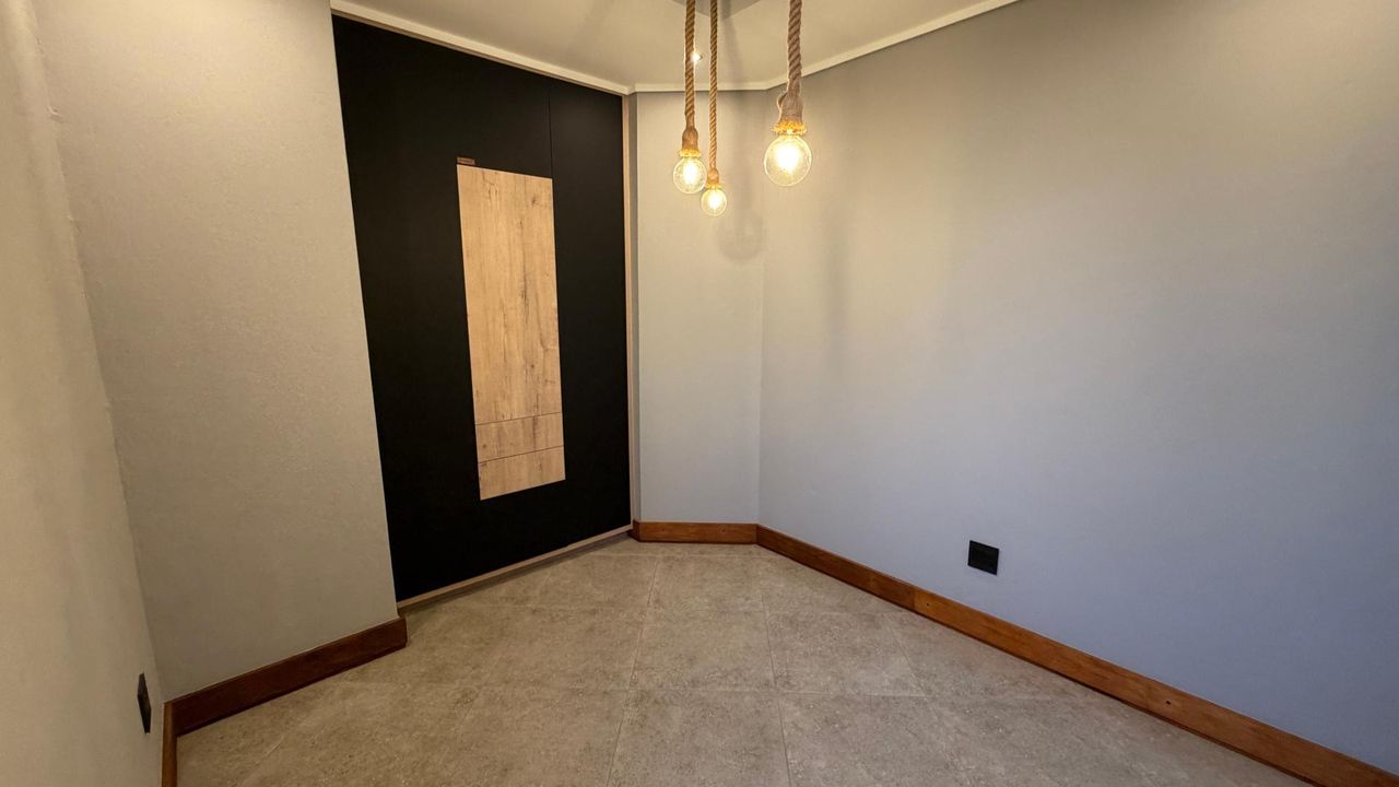 Photo 18 of 26
