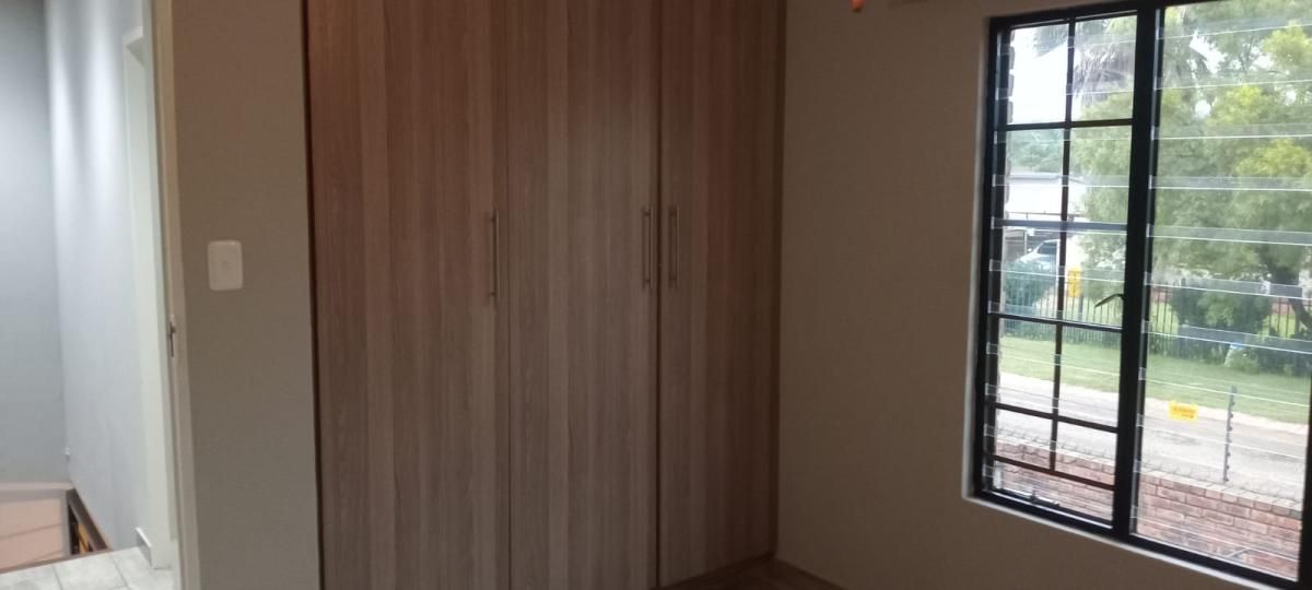 Photo 6 of 12