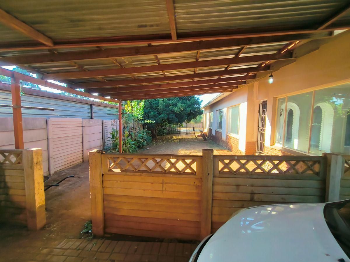 Photo 38 of 39