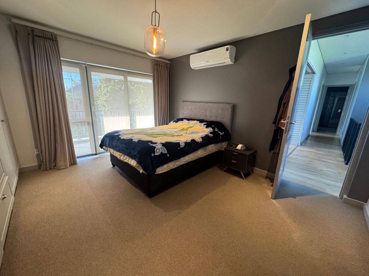 Photo of 3 Bedroom duplex townhouse - sectional to rent in Rondebosch, Cape Town