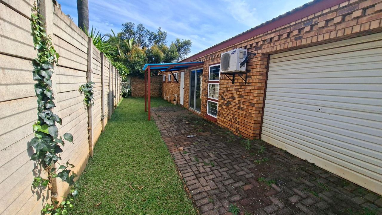Photo 5 of 21
