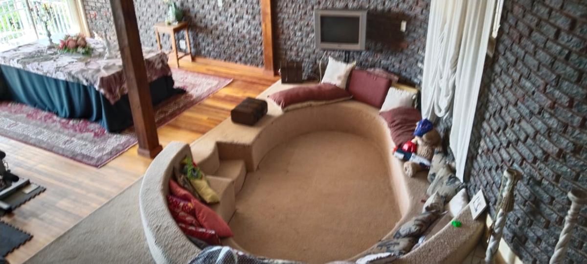 Photo 10 of 35