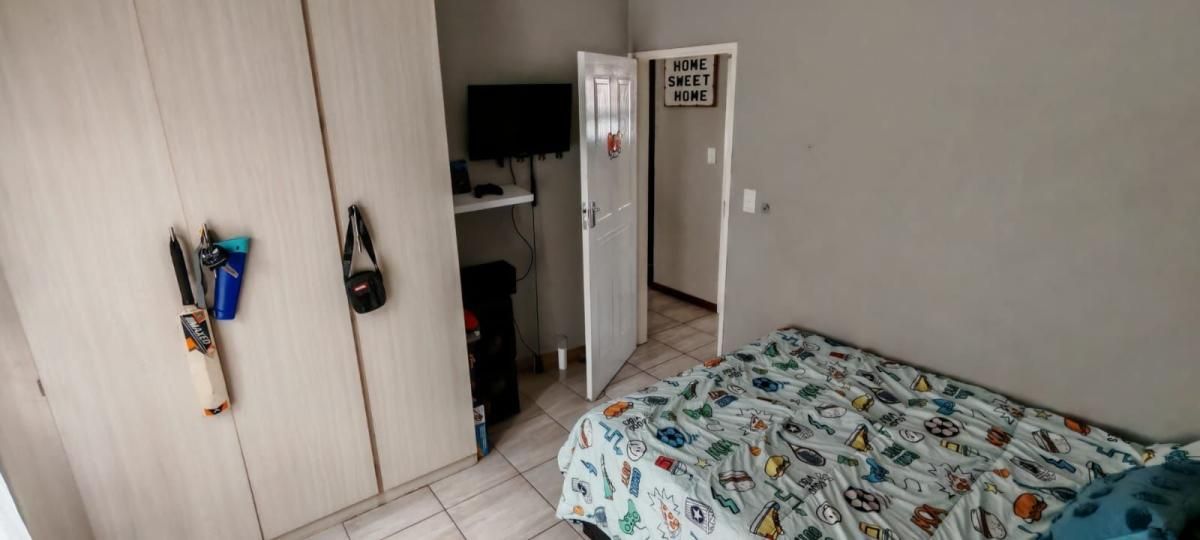 Photo 16 of 19