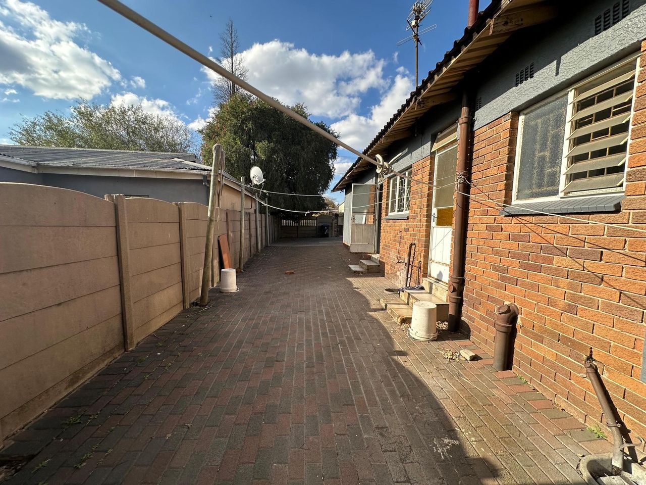Photo 13 of 16