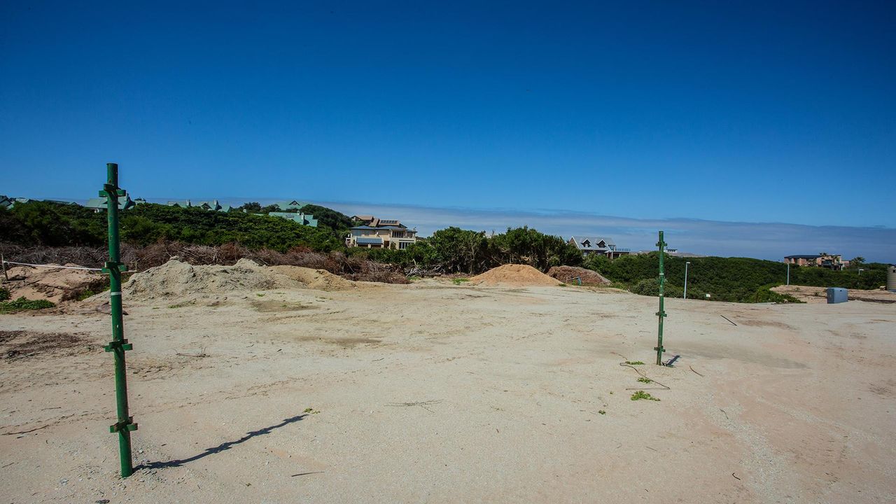 Photo 9 of 18