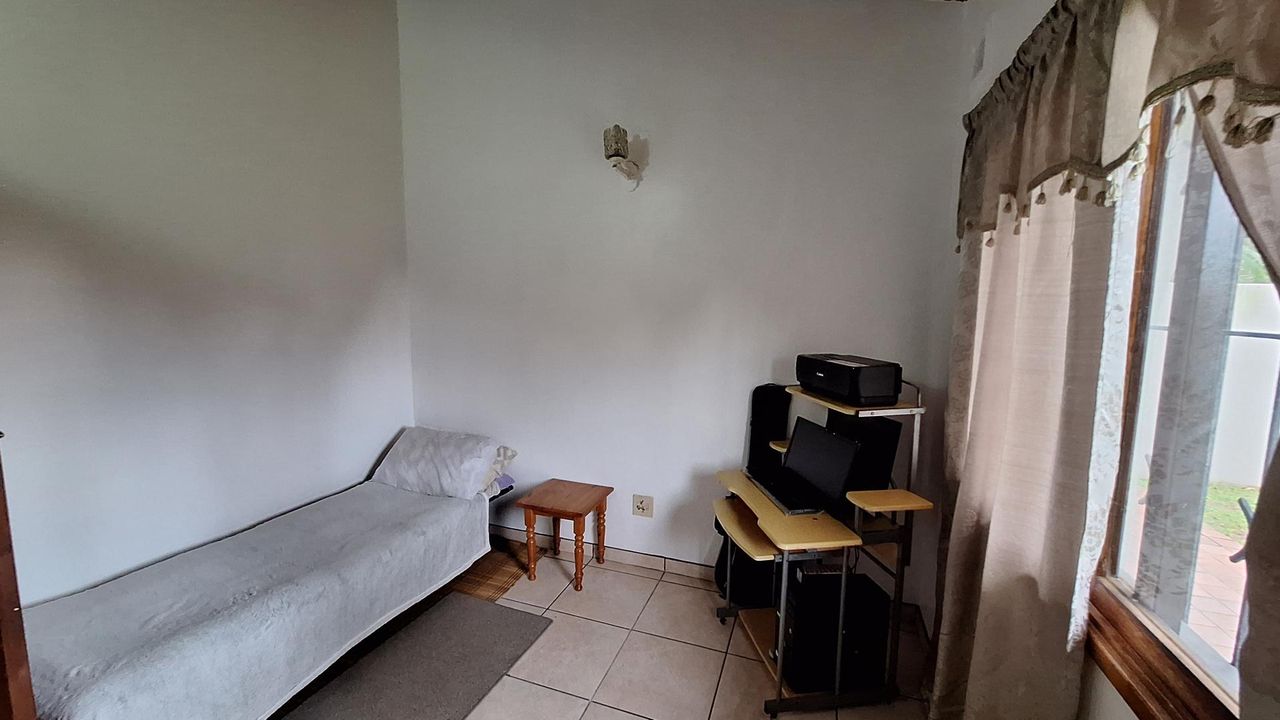 Photo 10 of 27
