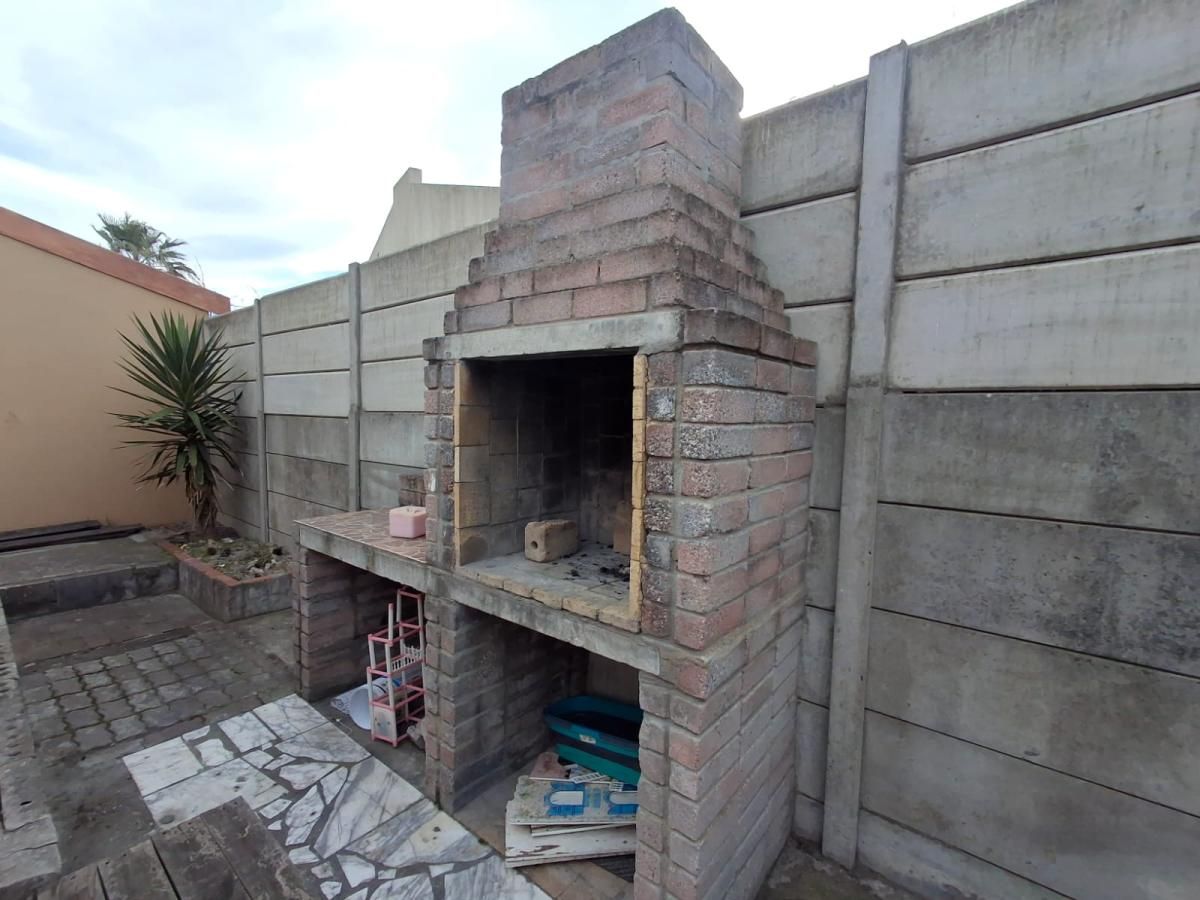 Photo 18 of 19