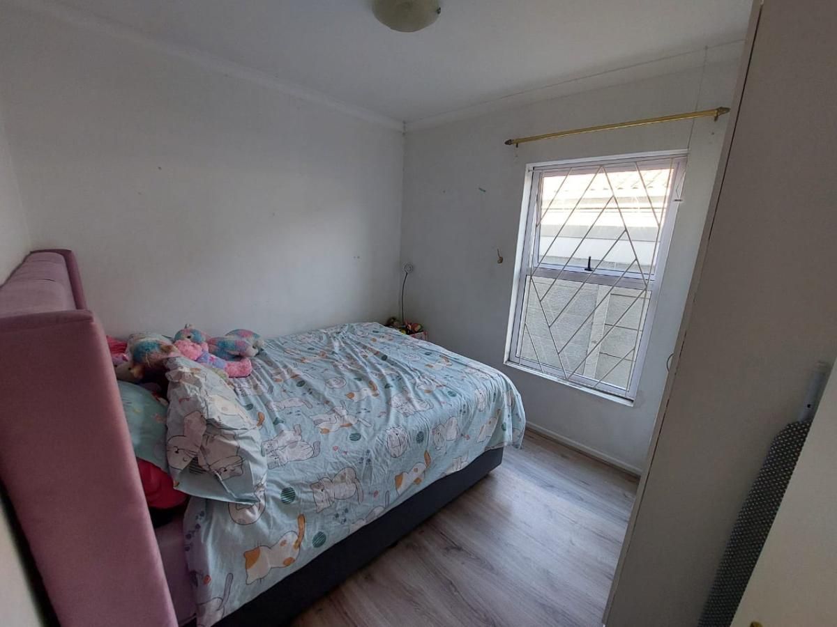 Photo 7 of 12