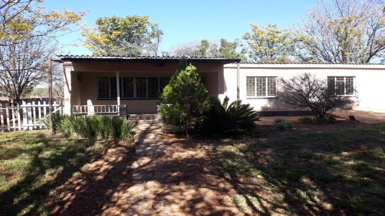 Photo 29 of 58