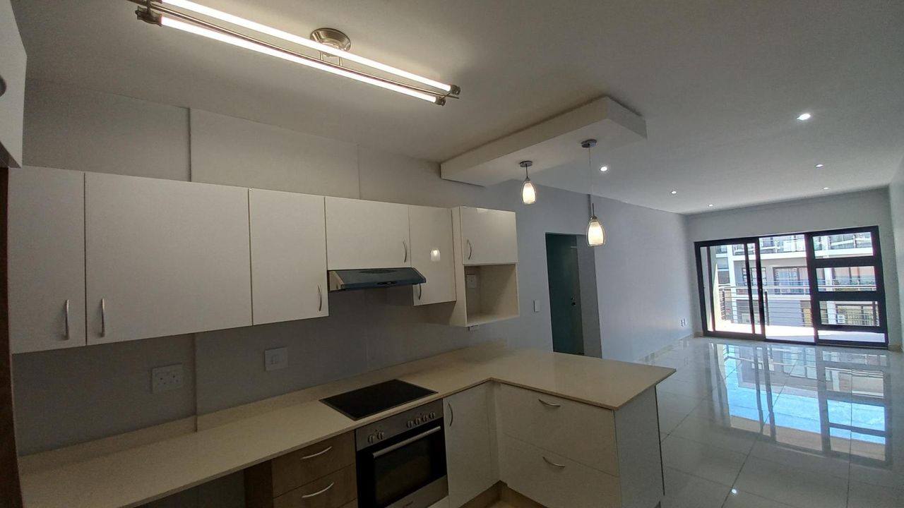 Photo 4 of 28