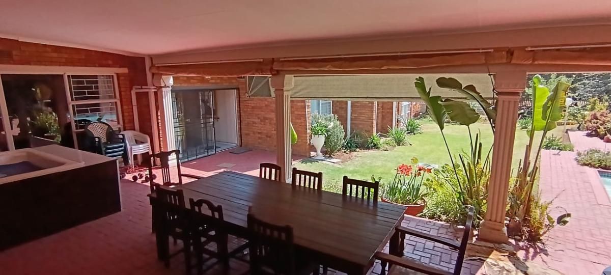 Photo 19 of 20
