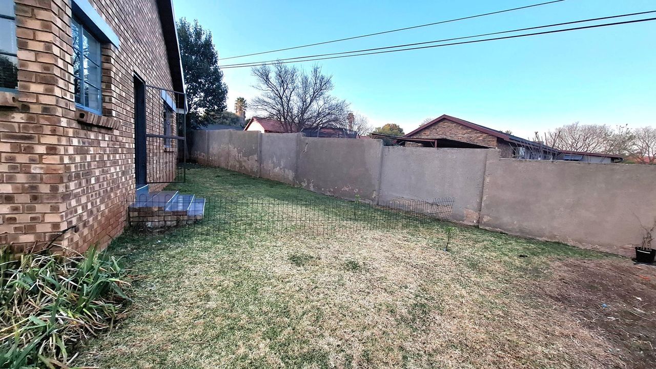 Photo 23 of 24