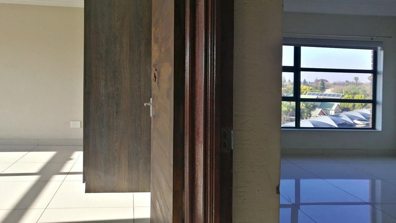 Photo 6 of 19